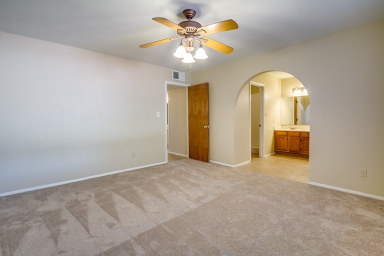 Photo 21 of 36 - 3762 E Garnet Ave, Mesa, AZ 85206