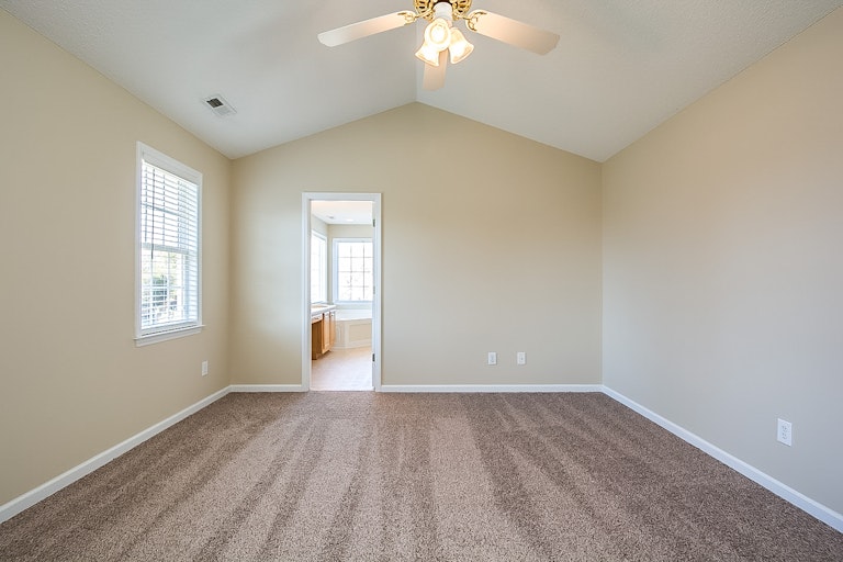 Photo 12 of 23 - 1208 Sunswept Cir, Raleigh, NC 27603