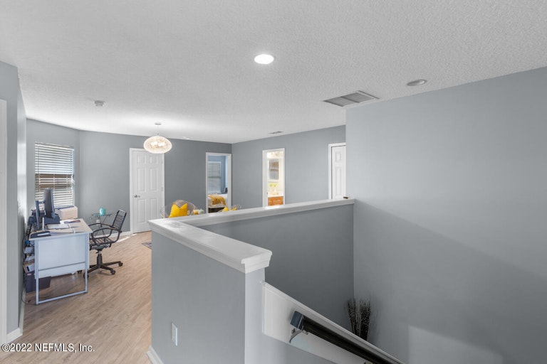 Photo 22 of 40 - 6304 Pendragon Pl, Jacksonville, FL 32258