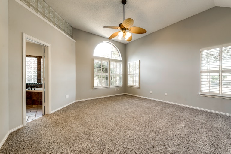 Photo 18 of 31 - 13004 Hermitage Ln, Frisco, TX 75035