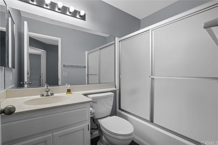 Photo 17 of 34 - 2091 Roanoke St, San Jacinto, CA 92582