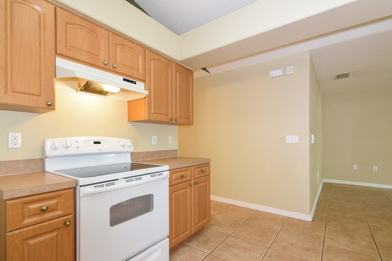Photo 13 of 25 - 9310 N Hartts Dr, Tampa, FL 33617