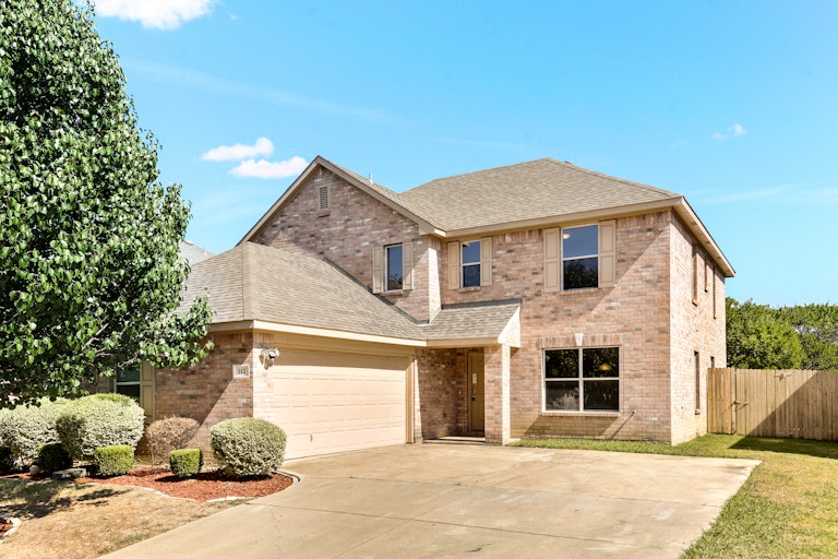 Photo 4 of 25 - 112 Matamoros St, Grand Prairie, TX 75051