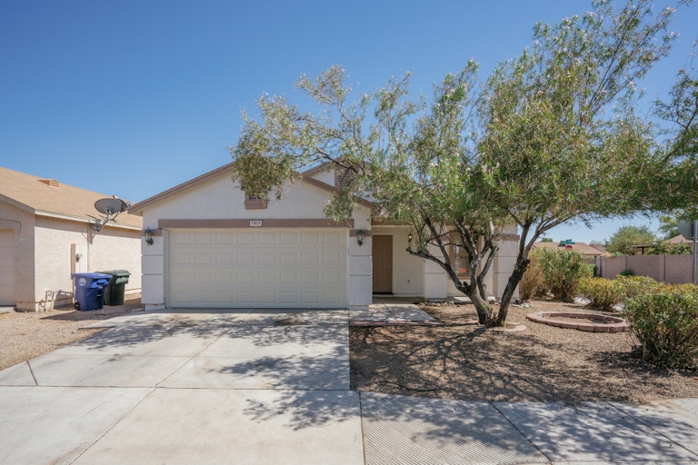 Photo 1 of 26 - 11819 W Ester Dr, El Mirage, AZ 85335