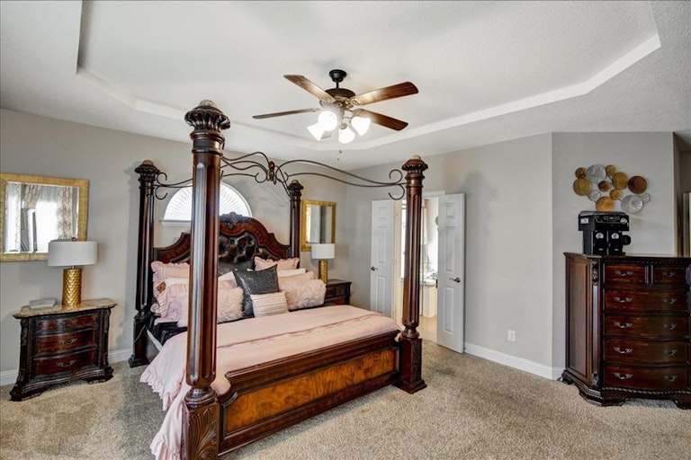 Photo 21 of 40 - 6413 Glenwick Dr, Fort Worth, TX 76123