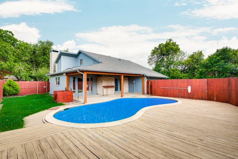 Photo 6 of 30 - 3421 Castle Rock Ln, Garland, TX 75044