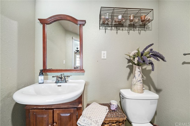 Photo 24 of 38 - 34273 Avenue E, Yucaipa, CA 92399