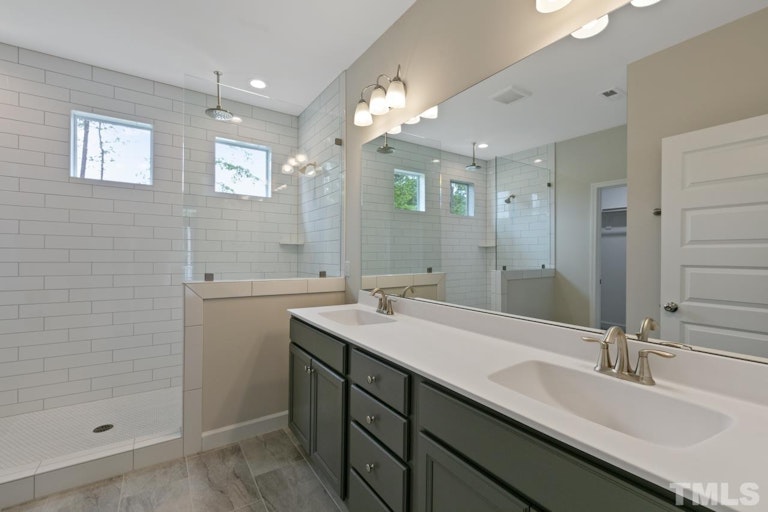 Photo 18 of 30 - 3405 S Pointe Dr #93, Apex, NC 27539