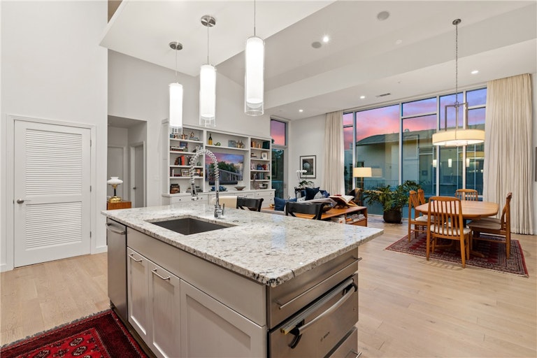 Photo 3 of 40 - 1600 Barton Springs Rd #3601, Austin, TX 78704