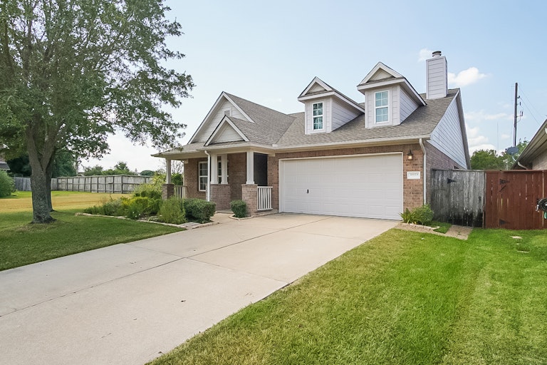 Photo 20 of 25 - 21123 Spur Ridge Ct, Richmond, TX 77406