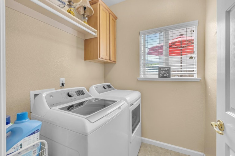 Photo 31 of 55 - 7831 Lahontan Ct, Sacramento, CA 95829