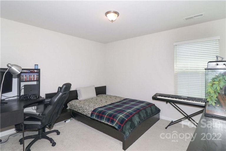 Photo 28 of 40 - 140 W Morehouse Ave, Mooresville, NC 28117