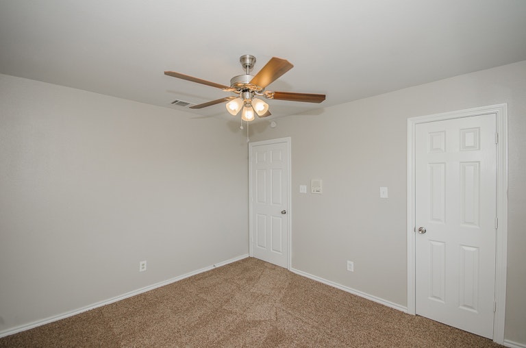 Photo 26 of 32 - 3922 Bach Blvd, Carrollton, TX 75007