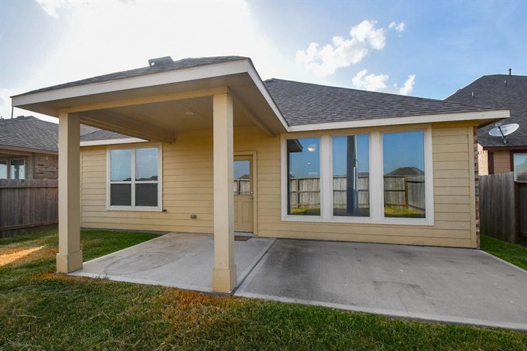 Photo 36 of 37 - 5206 Rue Dela Croix Dr, Katy, TX 77493