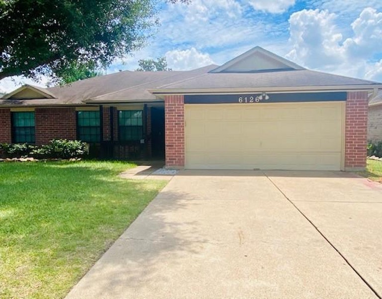 Photo 1 of 36 - 6126 Nancet Dr, Houston, TX 77041