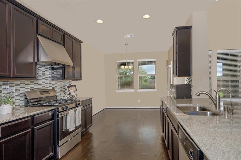 Photo 8 of 29 - 3851 Supremes Trl, Spring, TX 77386