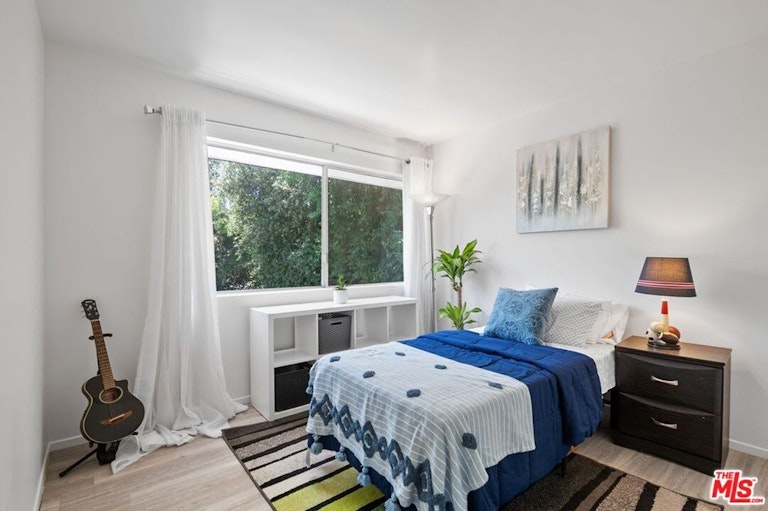 Photo 31 of 37 - 22334 Liberty Bell Rd, Calabasas, CA 91302