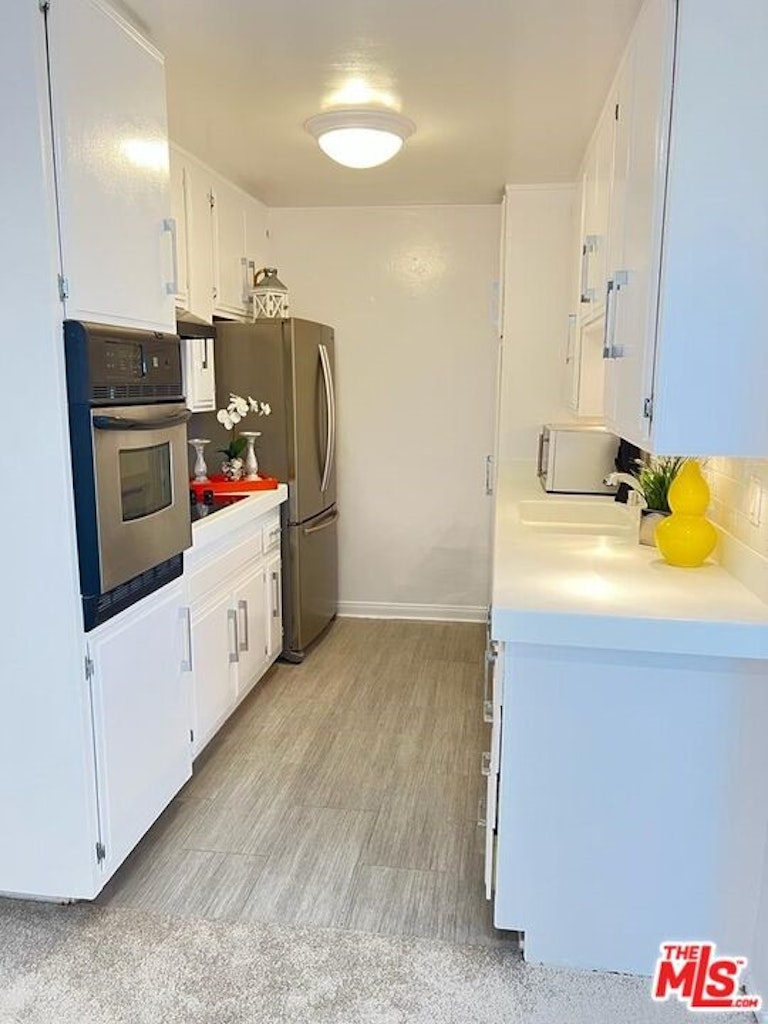 Photo 6 of 36 - 1023 Hancock Ave #212, West Hollywood, CA 90069