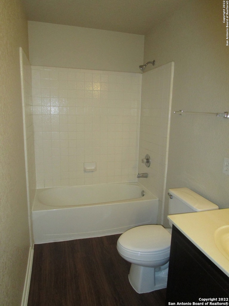 Photo 13 of 15 - 10604 Staggering Crk, San Antonio, TX 78254