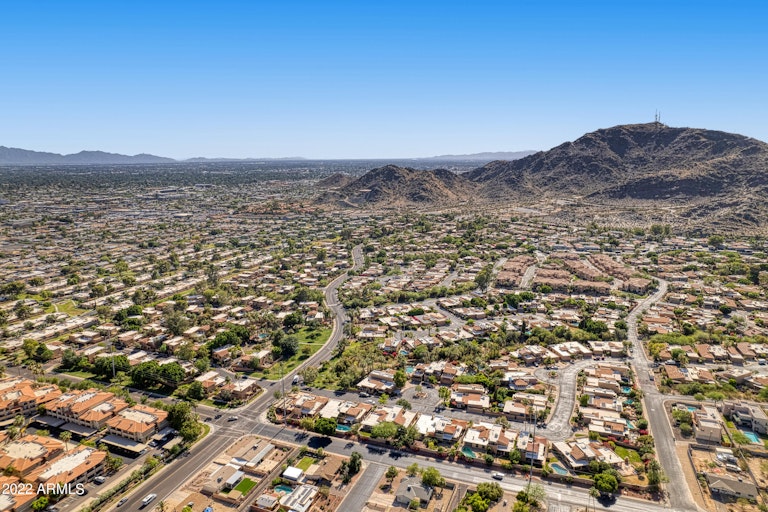 Photo 36 of 40 - 10430 N 10th Pl #2, Phoenix, AZ 85020