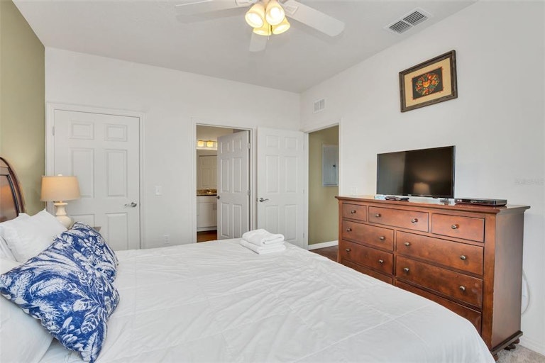 Photo 12 of 27 - 8959 Shine Dr, Kissimmee, FL 34747
