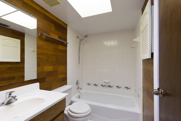 Photo 10 of 15 - 14529 Knoll Ridge Dr, Tampa, FL 33625