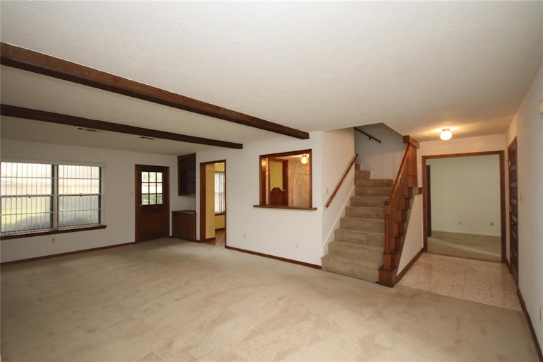 Photo 19 of 31 - 7507 Renmark Ln, Houston, TX 77070
