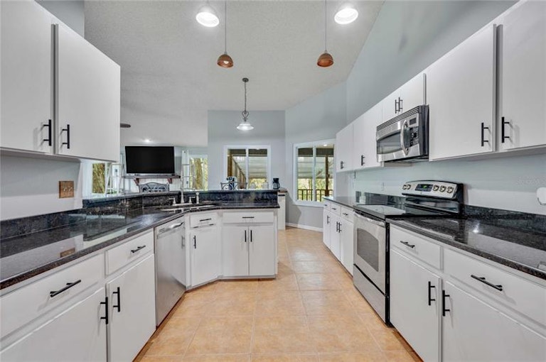 Photo 40 of 95 - 31949 Amberlea Rd, Dade City, FL 33523