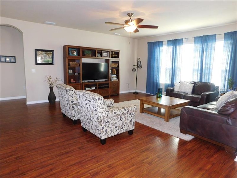 Photo 14 of 24 - 2646 Kenchester Loop, Wesley Chapel, FL 33543