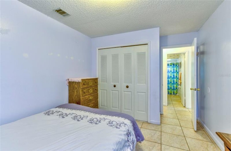 Photo 34 of 37 - 2202 Whitney Pl, Valrico, FL 33594