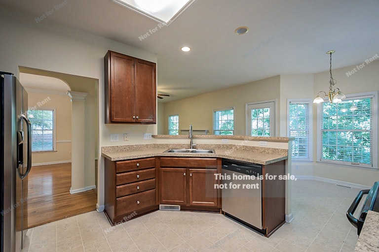 Photo 8 of 23 - 209 Calebra Way, Cary, NC 27519