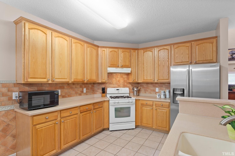 Photo 20 of 59 - 152 Rockport Ridge Way, Cary, NC 27519