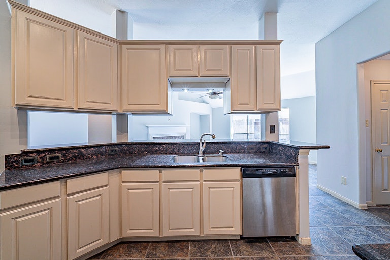 Photo 10 of 34 - 31118 Baker Lake Dr, Spring, TX 77386