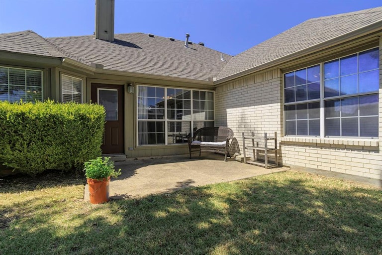 Photo 23 of 26 - 915 Felicia Ln, Arlington, TX 76017