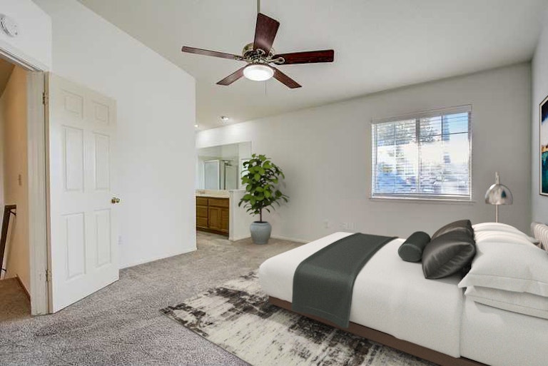 Photo 3 of 36 - 1708 Branchwood Cir, Modesto, CA 95355