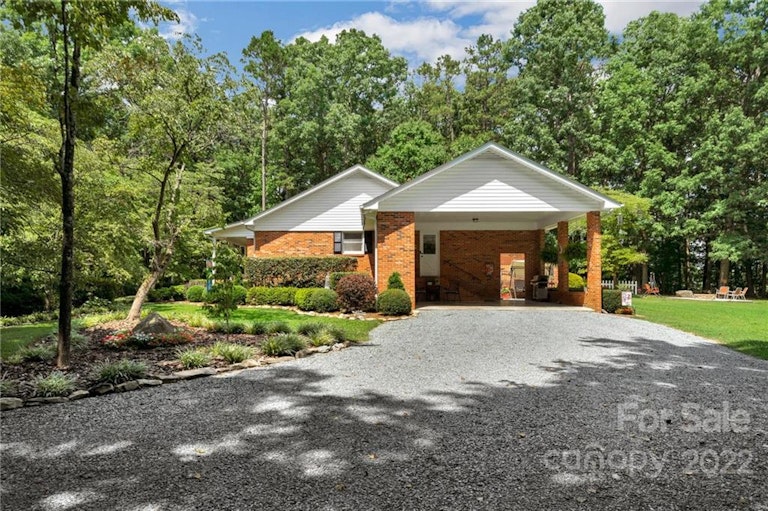 Photo 5 of 39 - 333 Clontz Rd, Indian Trail, NC 28079