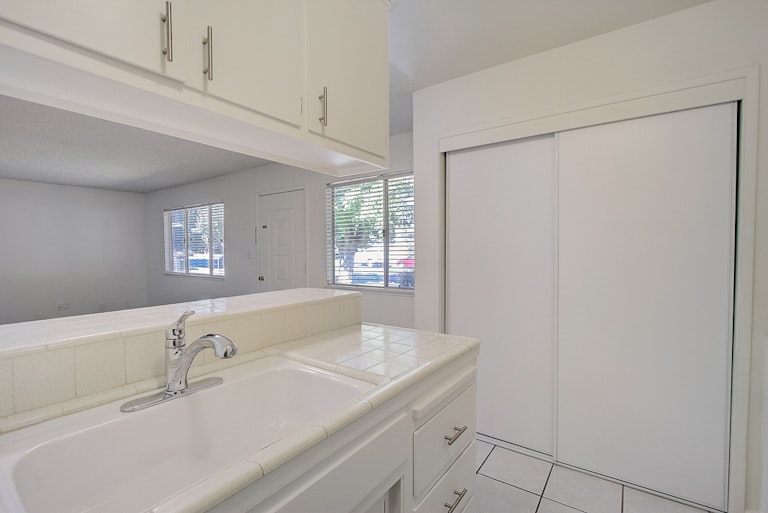 Photo 19 of 27 - 6209 Longford Dr #1, Citrus Heights, CA 95621