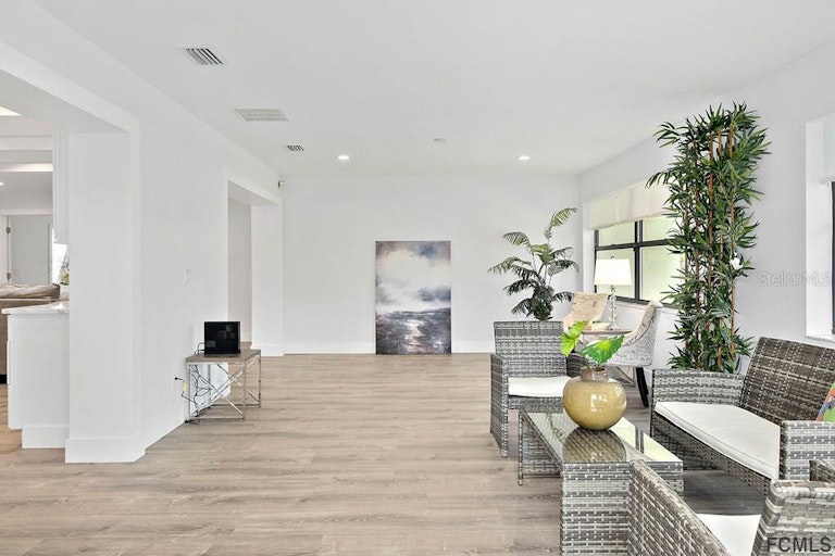 Photo 16 of 26 - 75 Blare Castle Dr, Palm Coast, FL 32137