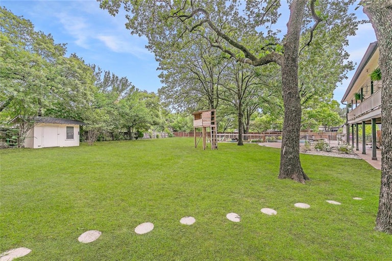 Photo 37 of 40 - 5412 Rustic Trl, Colleyville, TX 76034