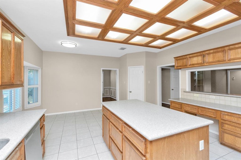 Photo 15 of 33 - 610 Ironwood Dr, Richmond, TX 77406