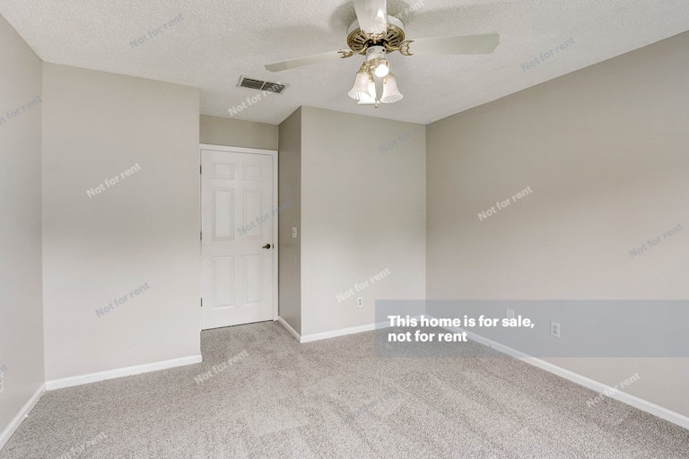 Photo 22 of 27 - 8029 Swamp Flower Dr, Jacksonville, FL 32244