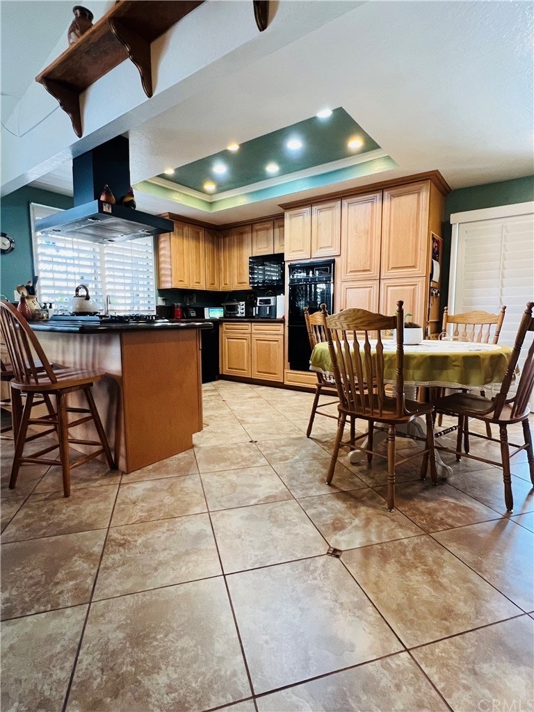 Photo 9 of 23 - 17683 Hibiscus Ct, Fontana, CA 92335