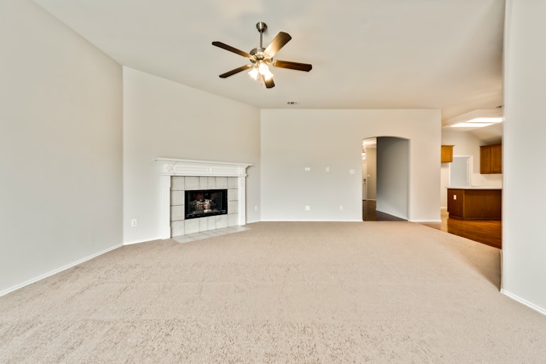 Photo 12 of 28 - 802 Cheyenne Dr, Allen, TX 75002
