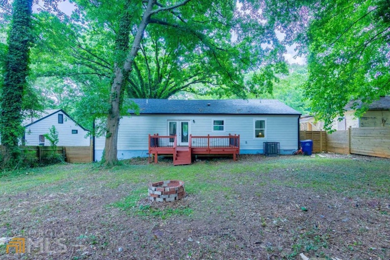 Photo 31 of 31 - 1393 Byrere Ter SW, Atlanta, GA 30310
