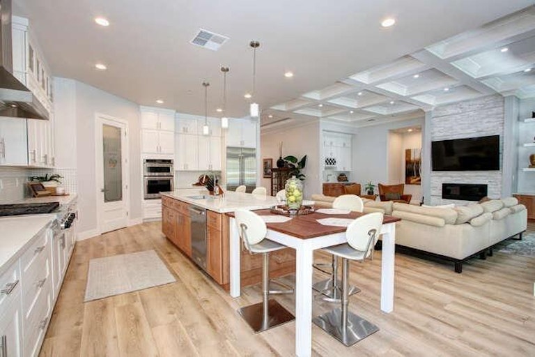 Photo 13 of 78 - 744 Oliver Ct, Folsom, CA 95630