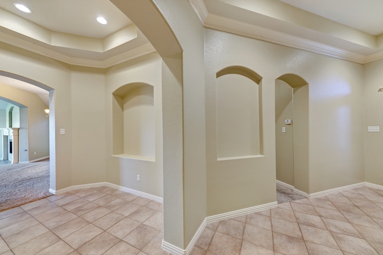 Photo 14 of 29 - 2320 Merlin Dr, Grand Prairie, TX 75052
