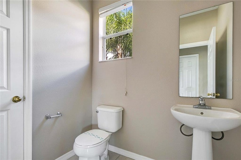 Photo 19 of 25 - 10824 Tilston Pt, Orlando, FL 32832