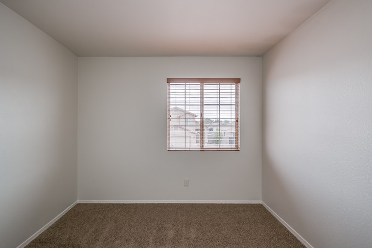 Photo 18 of 23 - 4038 W Abraham Ln, Glendale, AZ 85308