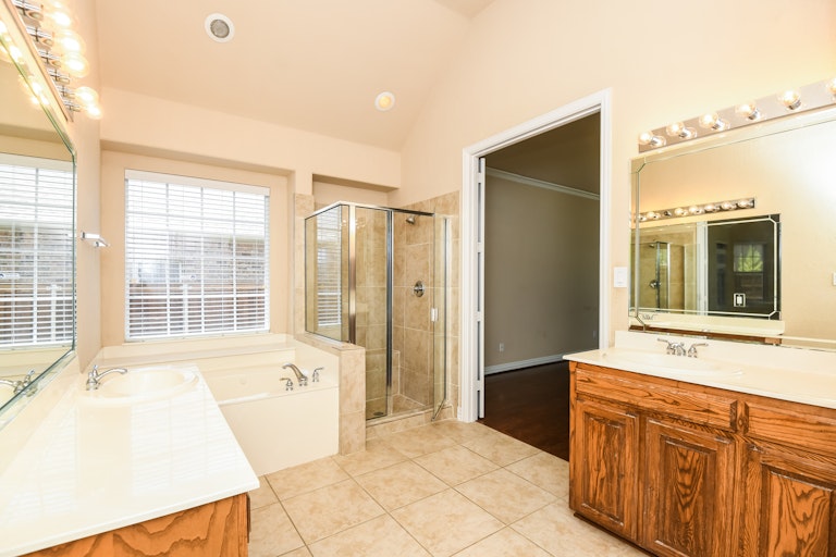 Photo 6 of 27 - 3625 Jennifer Dr, Flower Mound, TX 75022