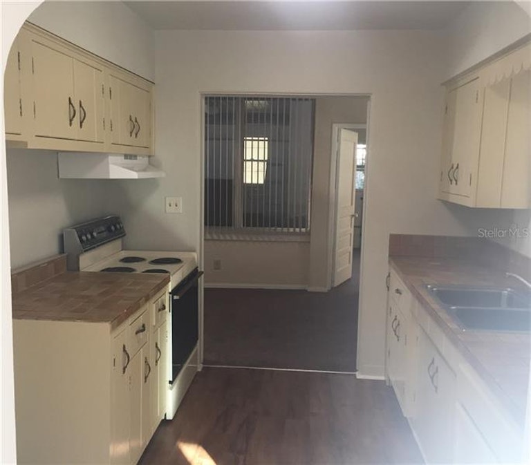 Photo 13 of 18 - 17 Palmetto Dr, Debary, FL 32713